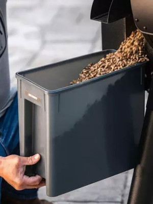 Traeger - StayDRY Pellet Bin & Lid